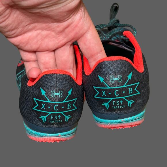 Under Armour Brigade XC Low Spiked Track Shoes Sz 8 NWOB 3022001-401 - Picture 5 of 9